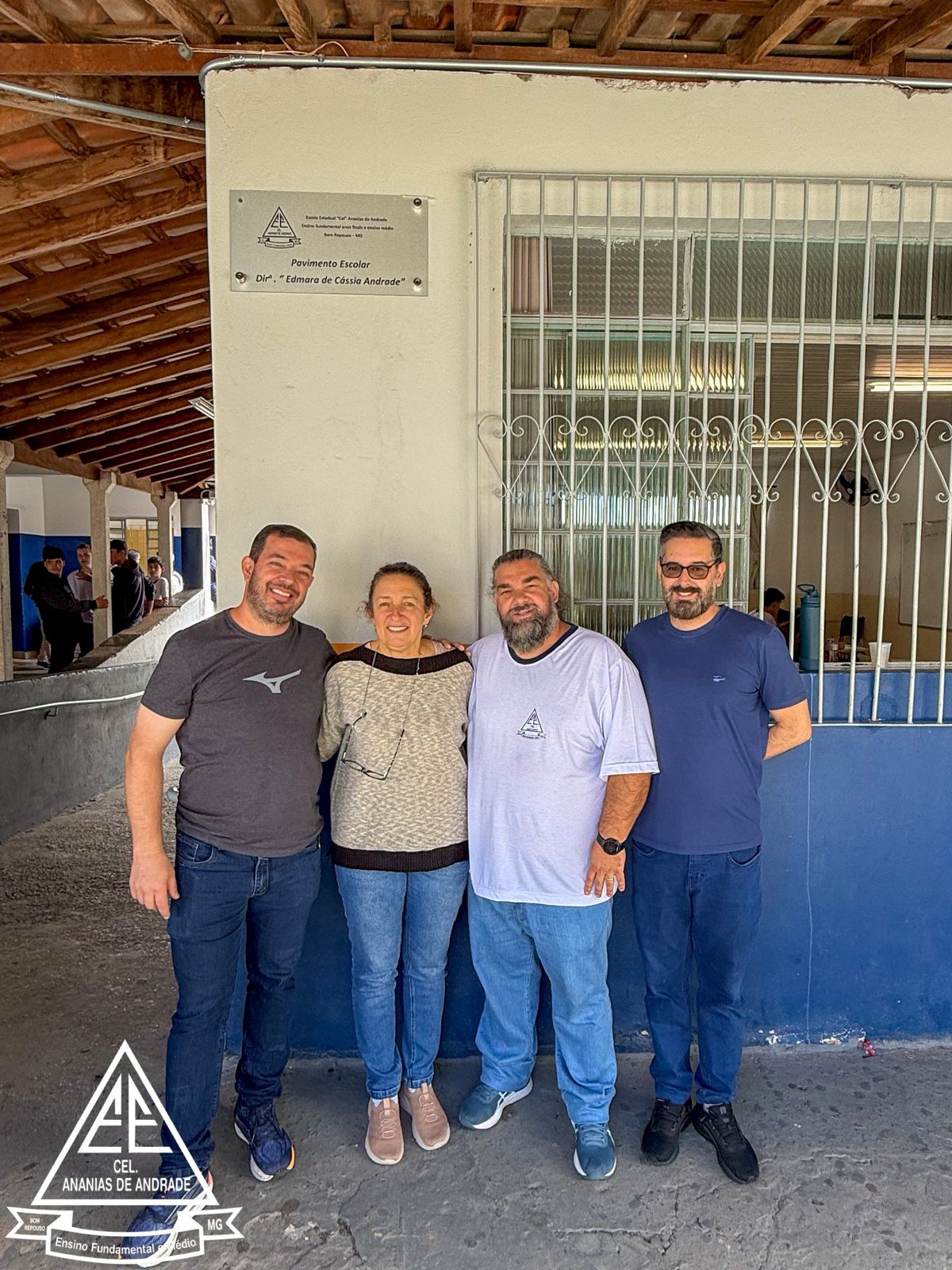 Legado de Edmara de Cassia Andrade é eternizado em homenagem na Escola Estadual  Coronel Ananias em Bom Repouso