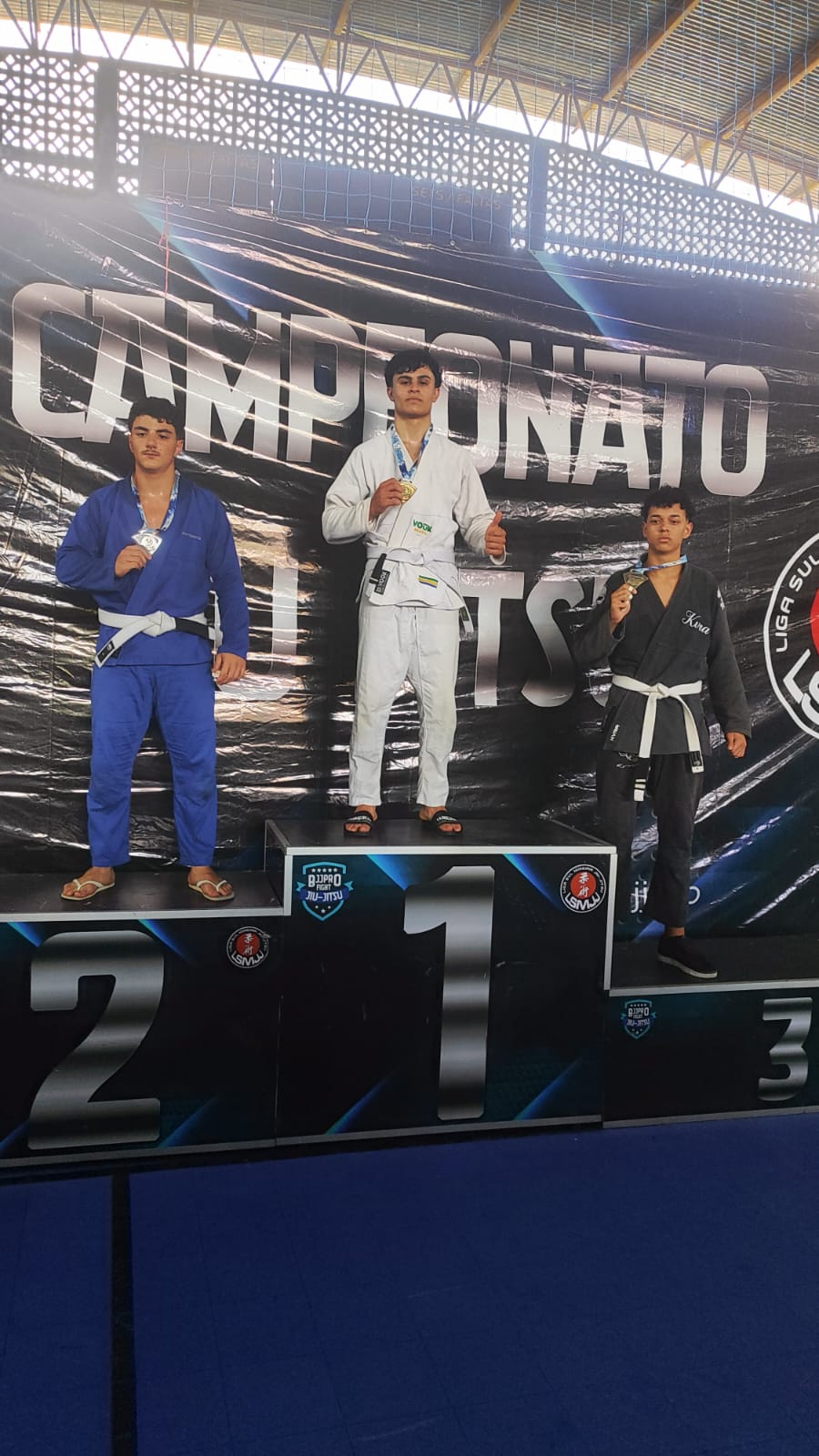 Atletas de Bom Repouso se destacam na Copa Circuito das Águas em Caxambu de Jiu-Jitsu